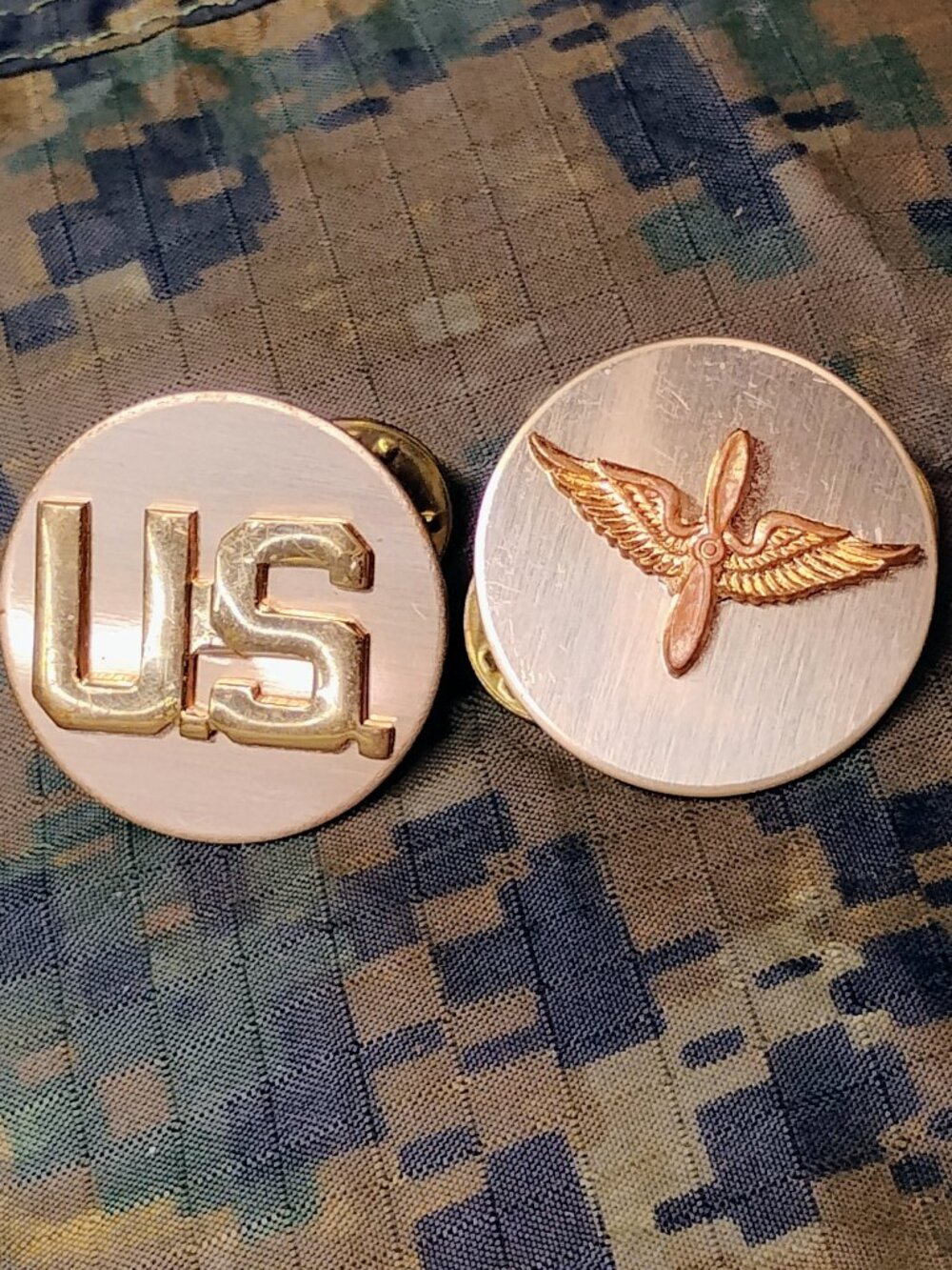 WWII US Army Air Corps Enlisted Collar Brass Insignia Pins Disc Pair WW2 USAAF
